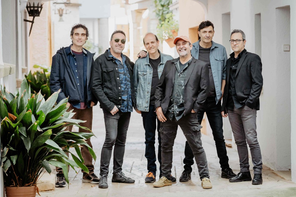 ycomMUSICA's tweet card. La banda vendrellenca oferirà un dels pocs concerts de la gira del 40è aniversari en una edició que promet omplir Falset de música i emoció