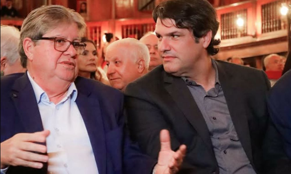 PoderParaiba's tweet card. João Azevêdo comentou, nesta quarta-feira (19), o pedido de afastamento do vice-prefeito de João Pessoa, Leo Bezerra, da presidência do PSB