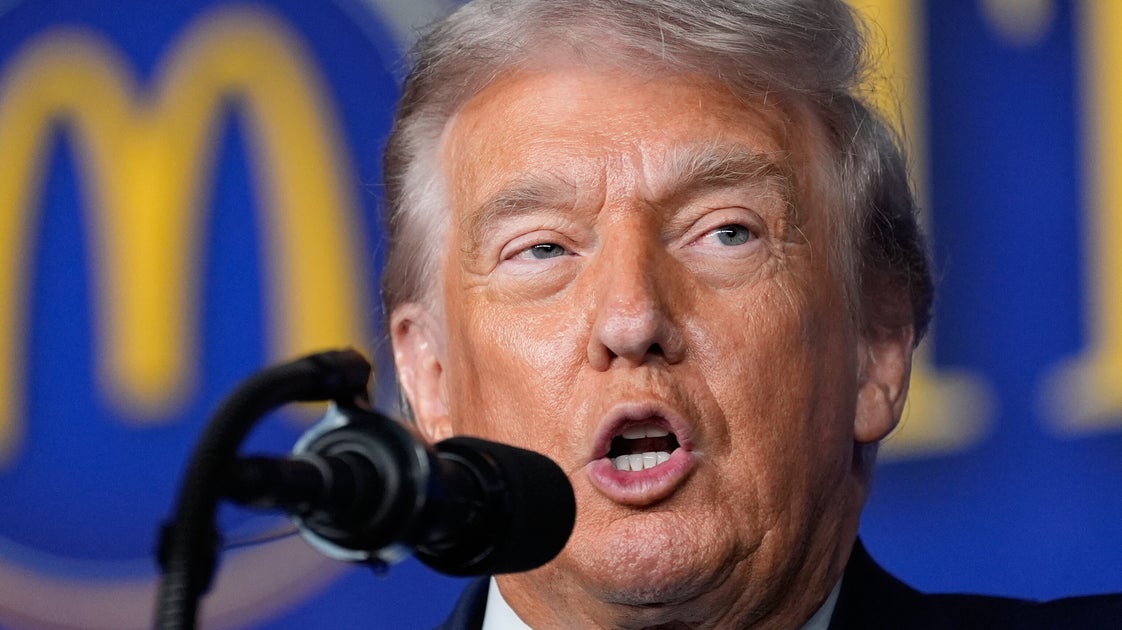 LizShuler's tweet card. Thanks to five GOP members, a House majority is now forcing a vote to block Trump from breaking federal unions.