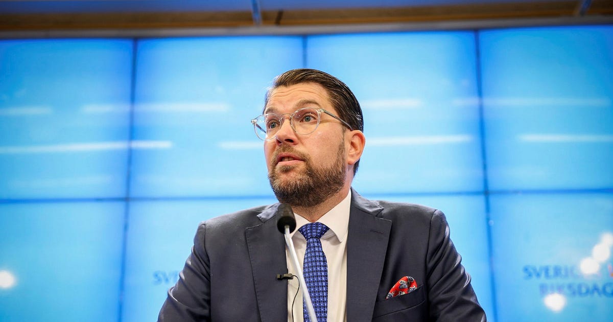 marcus_phi's tweet card. SD-ledaren Jimmie Åkesson öppnar samtidigt för ändringar i yttrandefrihetsgrundlagen och tryckfrihetsförordningen.