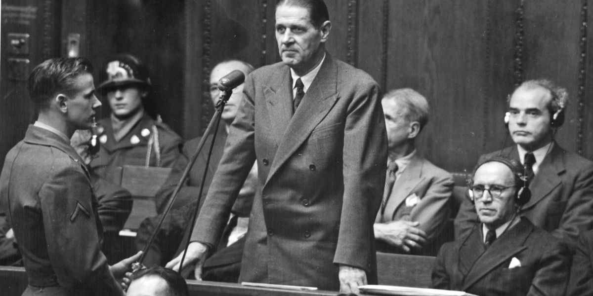 Dani_li_ma10_1's tweet card. Die deutsche Wirtschaft war an den Verbrechen der NS-Zeit beteiligt, sie hat von ihnen profitiert. Doch Unternehmen wie Bayer, Daimler und viele andere leugneten diese Schuld - noch Jahrzehnte nach...