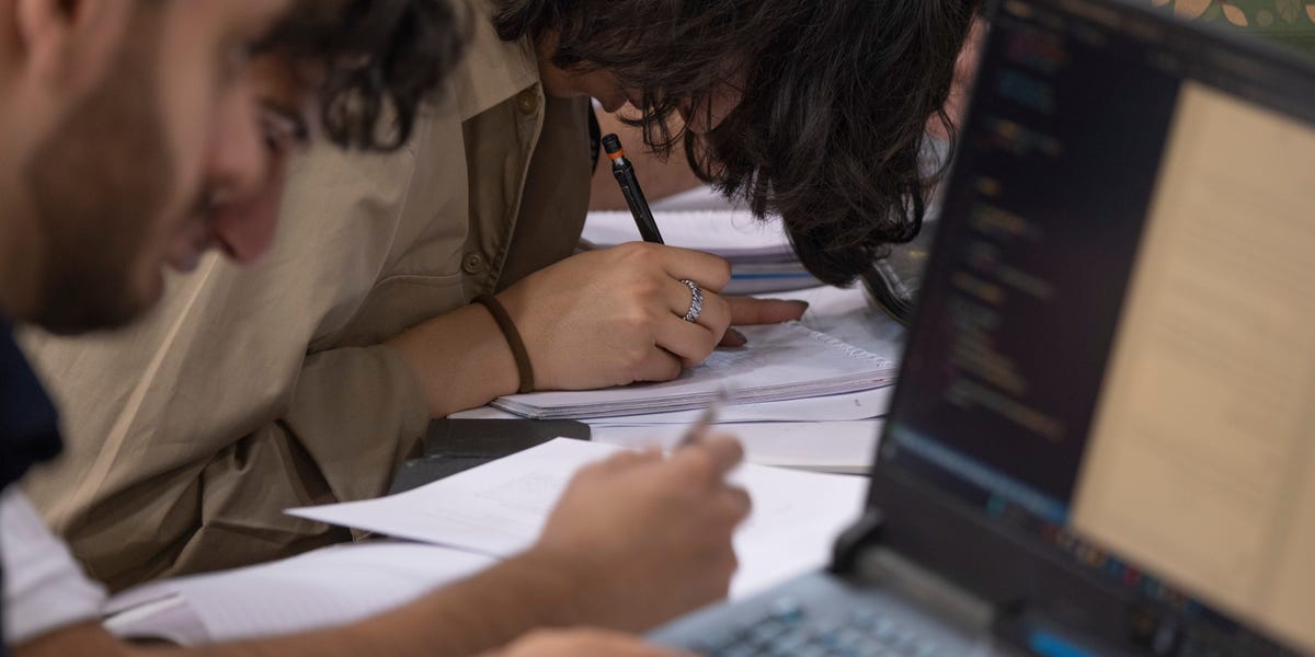 empirecafeug's tweet card. Oxford professor Rebecca Eynon says schools must move beyond coding lessons to teach students how to question, design, and shape AI's impact.