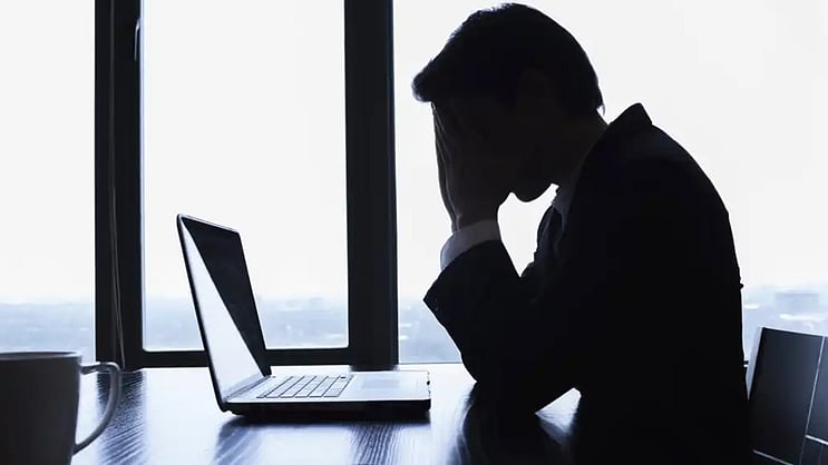 KannadaPrabha's tweet card. ಬೆಂಗಳೂರು: ಆಧುನಿಕ ಉದ್ಯೋಗ ಅವಶ್ಯಕತೆಗಳ ಅಸಂಬದ್ಧತೆಯನ್ನು ಎತ್ತಿ ತೋರಿಸುವ ಮೂಲಕ ರೆಡ್ಡಿಟ್ ಪೋಸ್ಟ್ ವ್ಯಾಪಕ ಚರ್ಚೆಗೆ ನಾಂದಿ ಹಾಡಿದೆ. 2023 ರಲ್ಲಿ ಮಾತ್ರ ಪ್ರಾರಂಭಿಸಲಾದ ಸಾಫ್ಟ್‌ವೇರ್ ಪರಿಕ