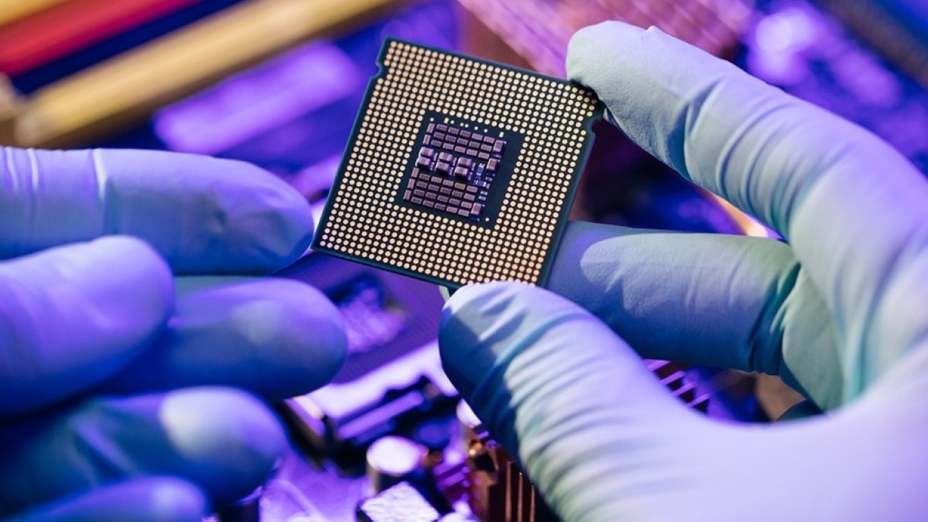 TechchannelNews's tweet card. US aims to reintegrate essential semiconductor manufacturing capabilities back onto American soil - TechChannel News