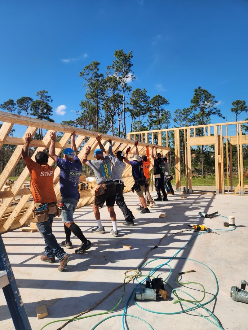 fhi360's tweet card. Project B.U.I.L.D. — one of FHI 360's partners in the Compass Rose Collaborative — connects young people in Florida to job skills and mentorship.