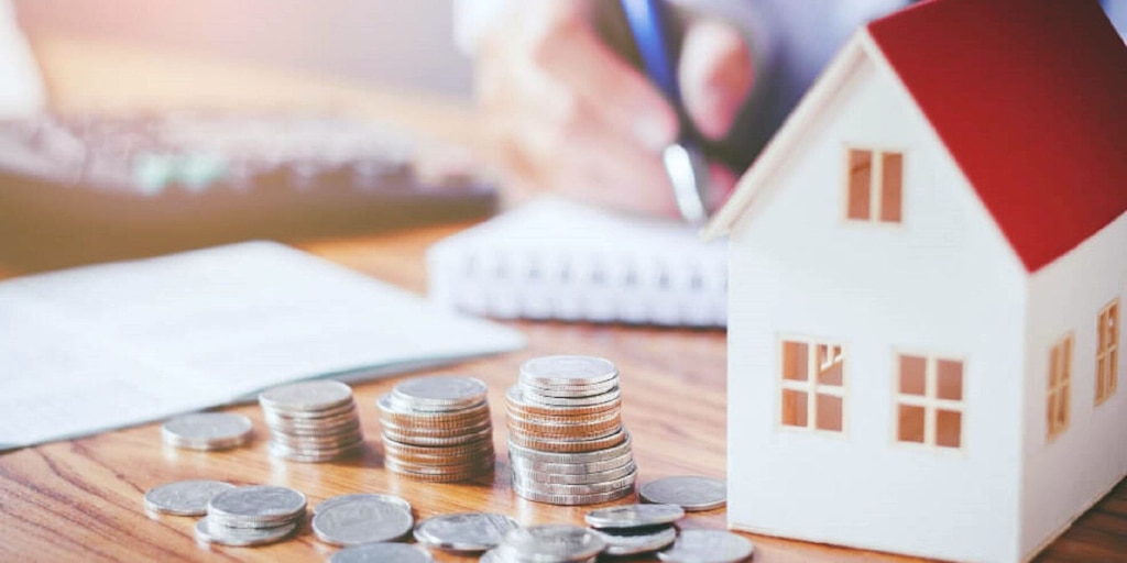 LexBase's tweet card. La normativa colombiana establece que los arrendatarios pueden ser desalojados incluso si pagan mensualmente su canon