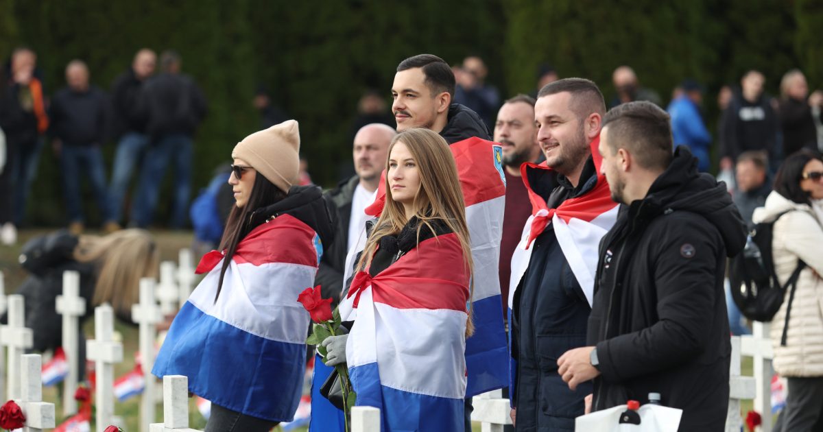 Bitnonet's tweet card. Draga braćo i sestre u vjeri Kristovoj! Poštovani i dragi nadbiskupe Đuro, i svi vi pozdravljeni od domaćina… Božja Riječ uvijek je živa i životna, upućuje i oživljava, hrani nadu i daje životnu...