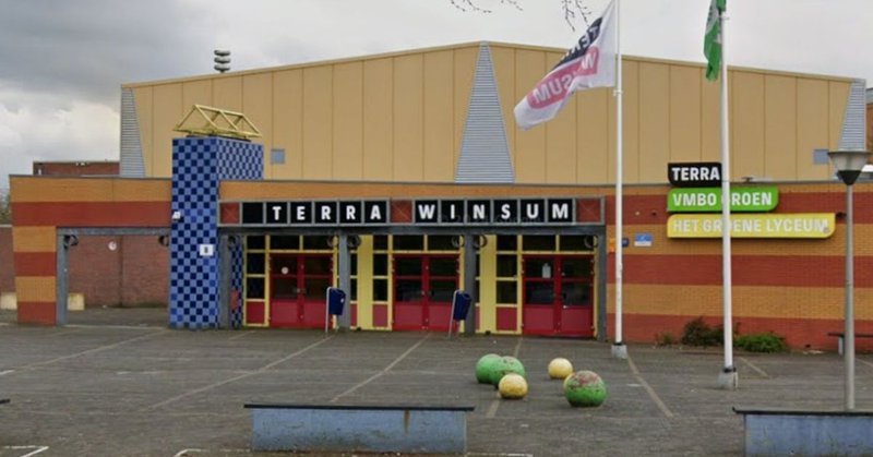 112 melding Minderjarige leerling Terra Winsum met nepvuurwapen aangehouden