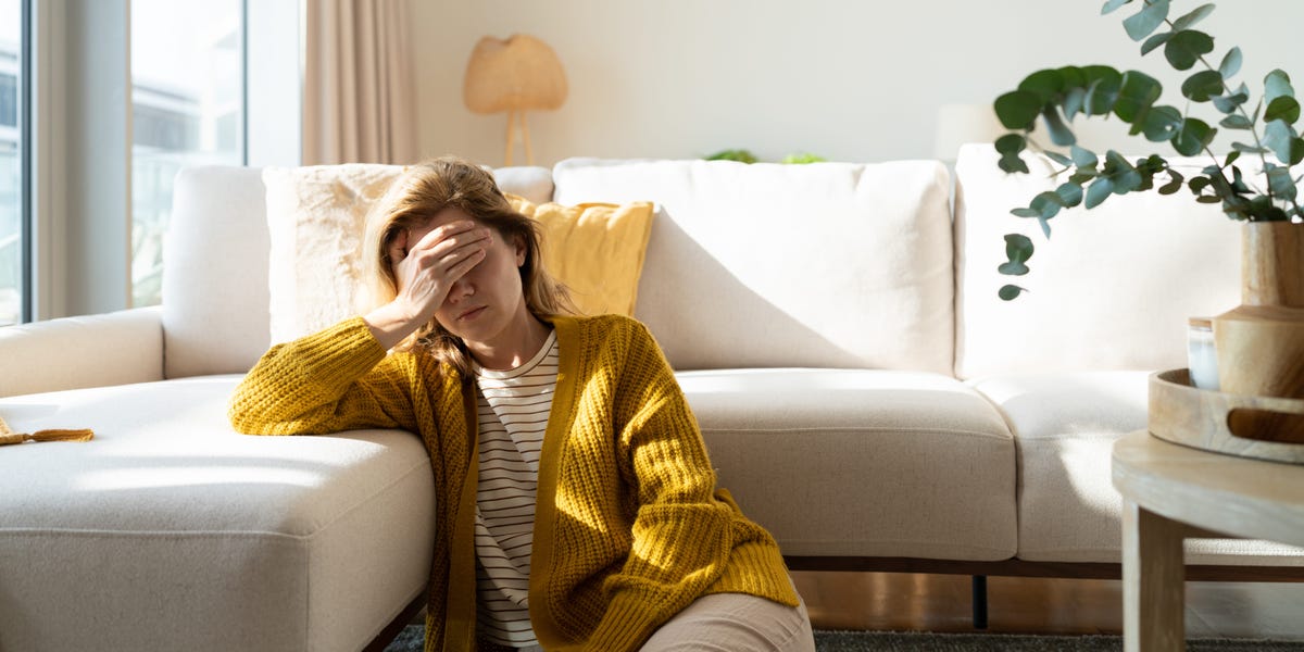 BusinessInsider's tweet card. A bad performance review at work led to stress and weight loss, but taught valuable lessons in self-advocacy and career management.