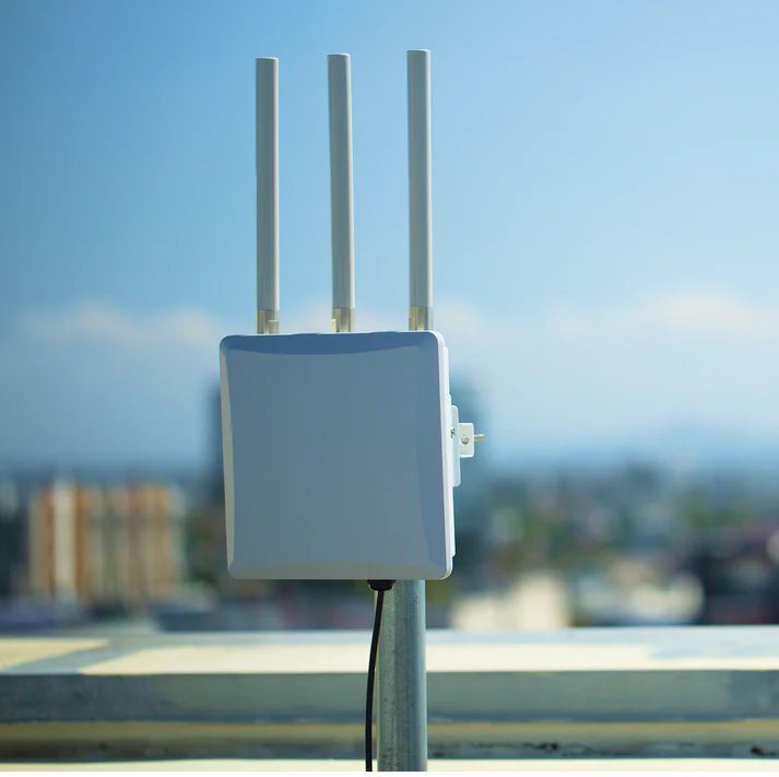 skysafe's tweet card. SkySafe protects airspace with advanced drone detection and counter-UAS technology. Detect, analyze, and act on drone activity in real time.