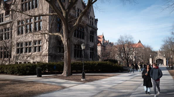 Razavizadeh's tweet card. Endowment of famed finance school posted weak investment gains as it borrowed heavily to invest in research capacity