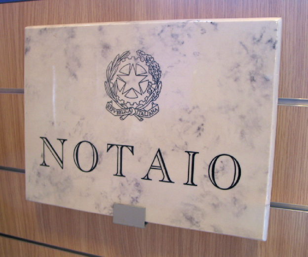 ExParte's tweet card. Il notaio incaricato della redazione di un contratto di compravendita immobiliare deve compiere le attività preparatorie e successive necessarie per ottenere il risultato pratico voluto dalle parti,...