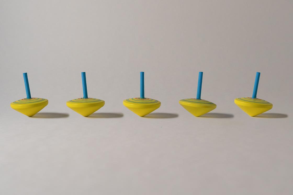 ChemistryWorld's tweet card. Researchers are developing magnonic processors that use magnetic spin waves instead of electric current to process data. Rachel Brazil discovers how it could potentially reduce energy consumption by...