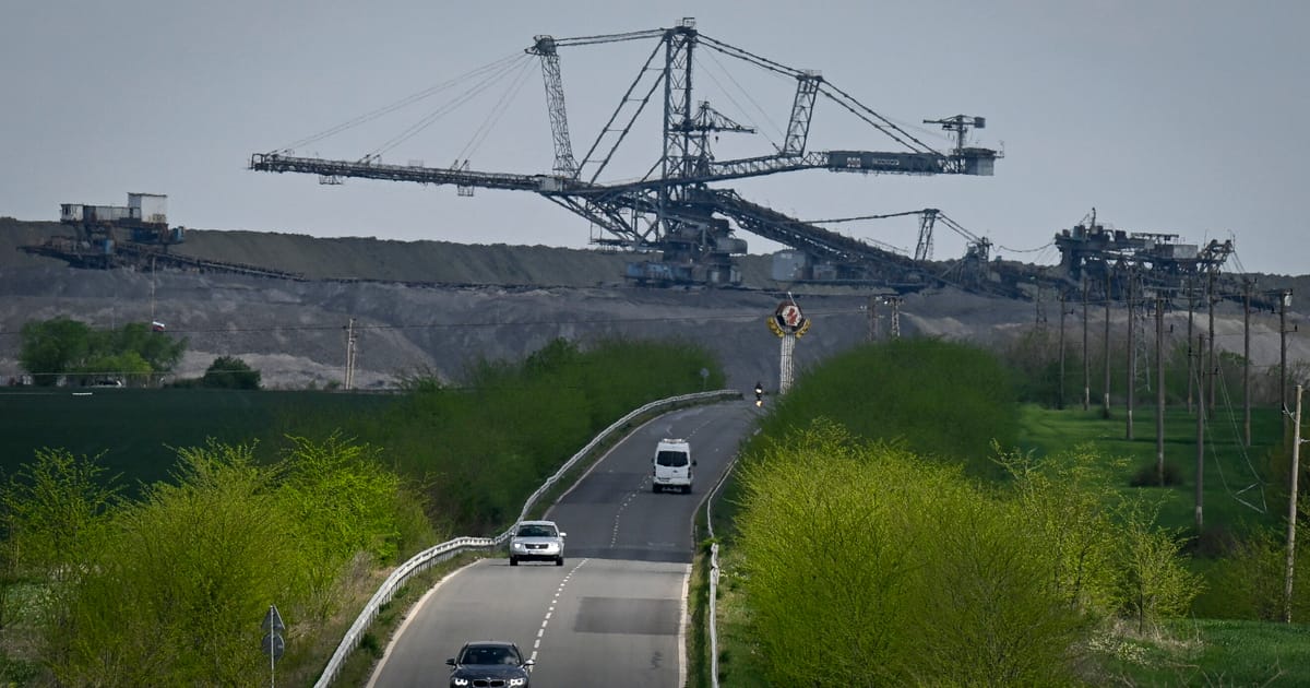 POLITICOEurope's tweet card. EU plans to give away €40 billion to carbon-slashing projects are bringing executives to Brussels, all claiming to have a winning idea.