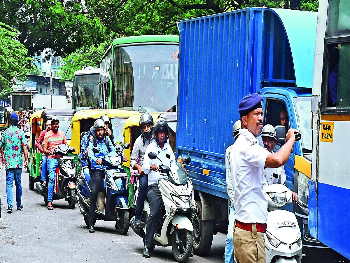 BangaloreMirror's tweet card. This drive comes after the Pune tragedy, where two people died in a car crash caused by a teenager who was allegedly driving under the influence.