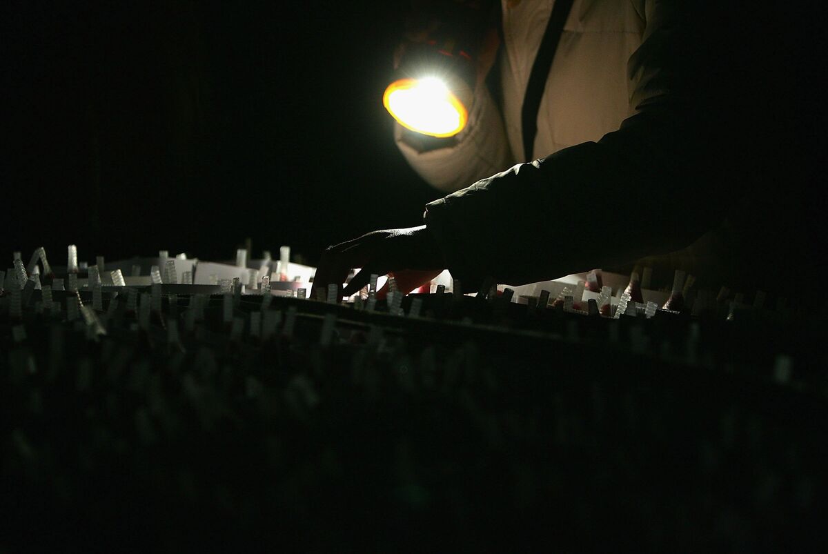 nirkaissar's tweet card. The US has a baffling two-tier system of rules for its companies. Public companies are buried in regulation while little is demanded of comparably sized private businesses. The Securities and...