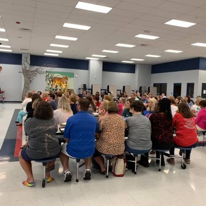 Tweet card summary image