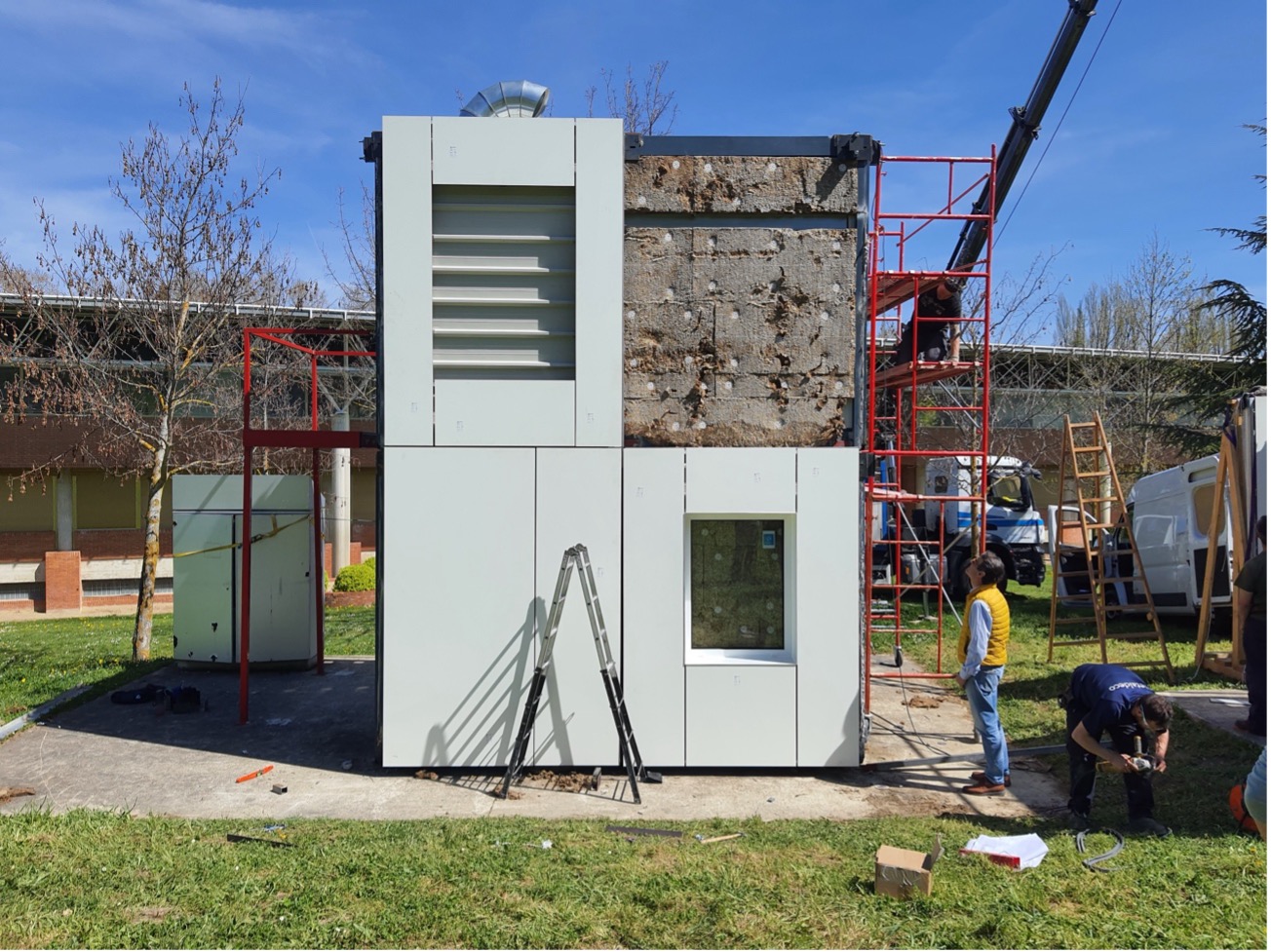 StepUP_EU's tweet card. The European StepUP project has developed a new methodology for deep renovation, a set of digital tools and a range of technologies for quick and easy placement, connection and use (Plug & Play) to...