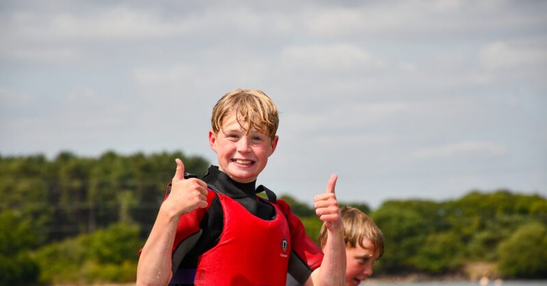 Tweet card summary image