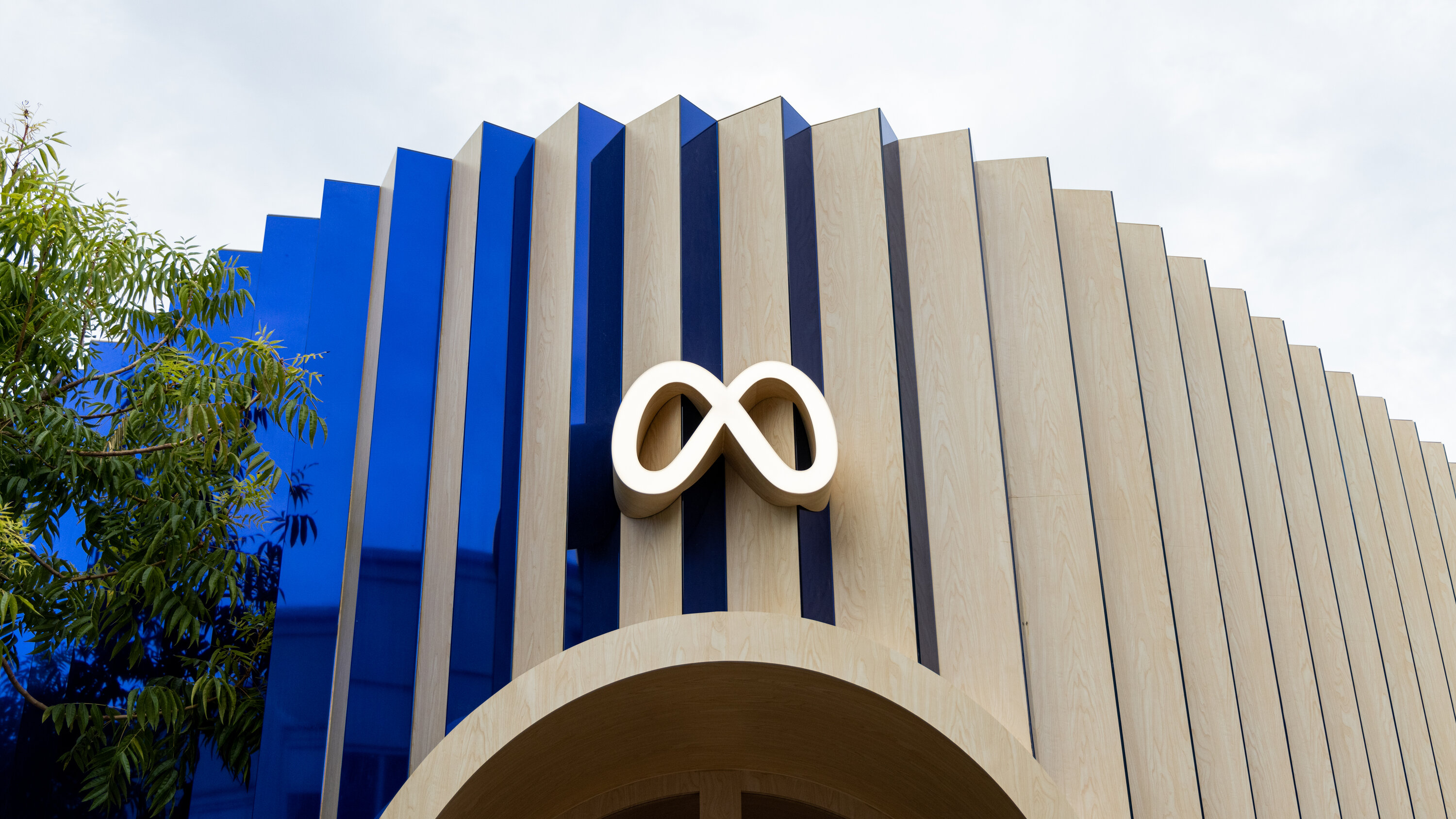 GlobeTechLab's tweet card. Meta’s acquisitions of Instagram and WhatsApp did not illegally stifle competition in social networking, a judge found, a major win for the tech giant.