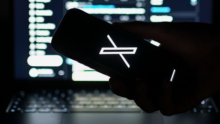 Acurast's tweet card. More than 10,000 people reported issues linked to the internet network services business Cloudflare on Tuesday morning.