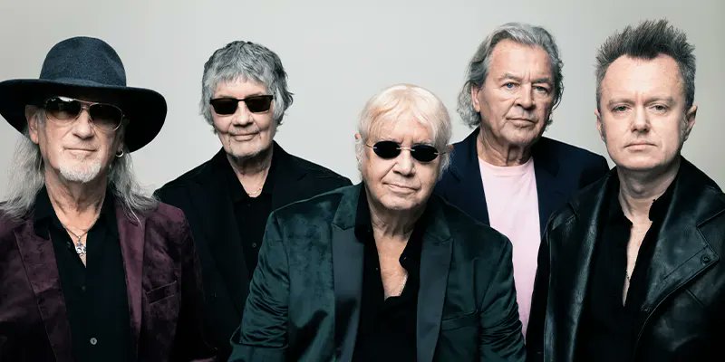 ArepaWeb's tweet card. La mítica banda británica Deep Purple confirmó una nueva fecha en España para 2026, sumándose a los conciertos ya anunciados para el verano. El grupo