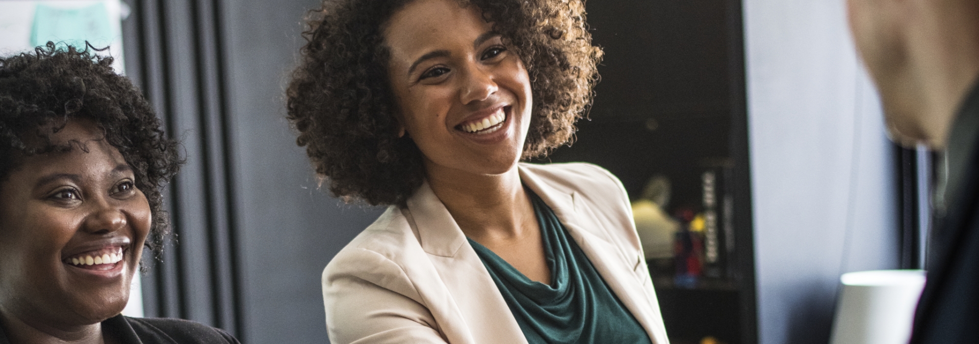 PierianInfo's tweet card. In May 2022, there were more than 11.3 million open positions in the US alone. Plus, the "voluntary quit rate" was reported to be 25% higher than "pre-pandemic levels."