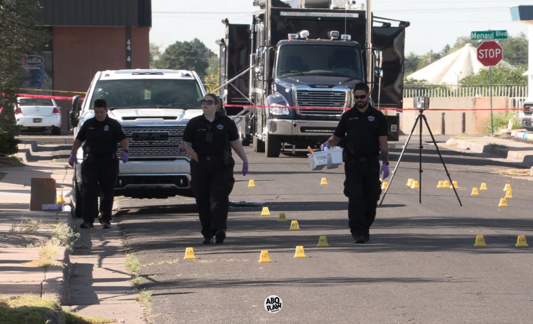 Dachsiemama's tweet card. Albuquerque - The Mayoral Election has strutted into a run-off election with incumbent Mayor Tim Keller and challenger former Bernalillo County Sheriff Darren White. Claims from both sides are being...