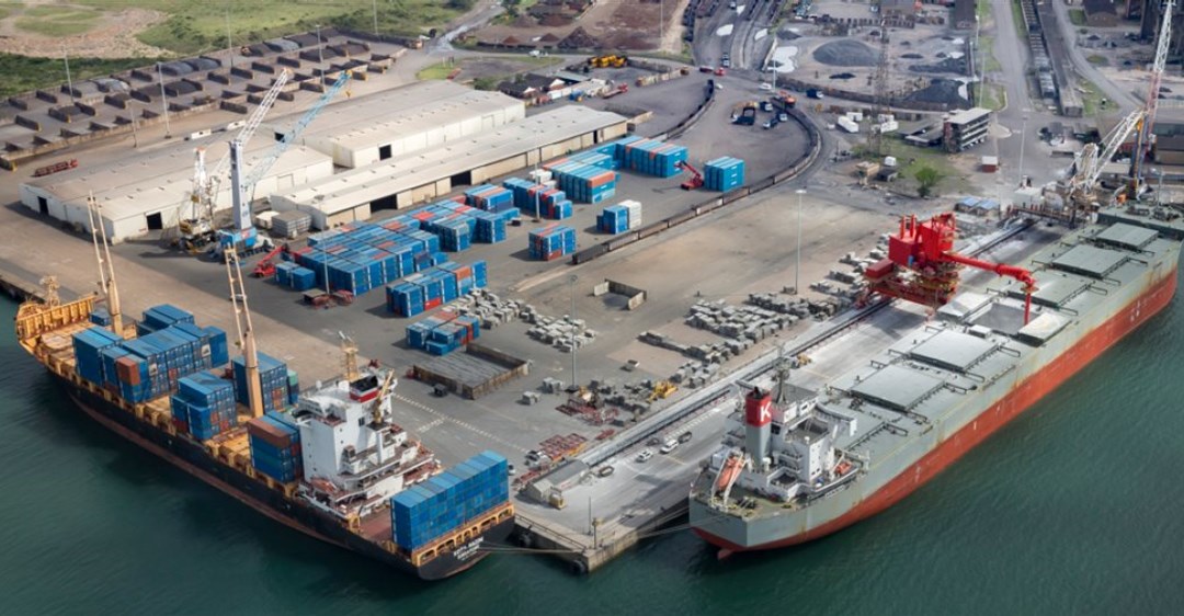 L2Bcoza's tweet card. Five companies have been named as preferred bidders for the development of Transnet National Ports Authority (TNPA) liquid bulk and green fuel terminals...