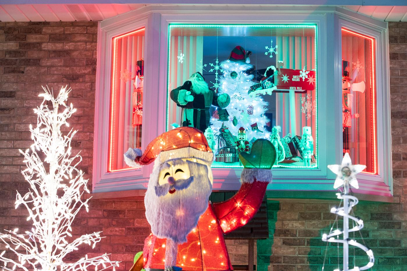 BlockClubCHI's tweet card. Do you wait until after Thanksgiving for your lights and tinsel? Or do you put them up as soon as you can? Block Club Chicago readers weigh in.