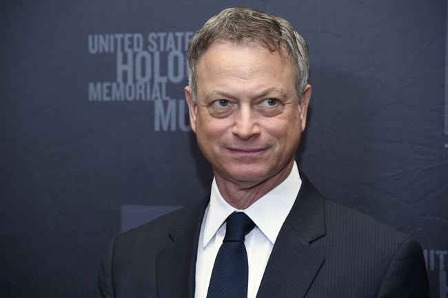 RealLibSmacker's tweet card. Gary Sinise donates $1 million to transform a vacant church into a healing space for veterans with PTSD.