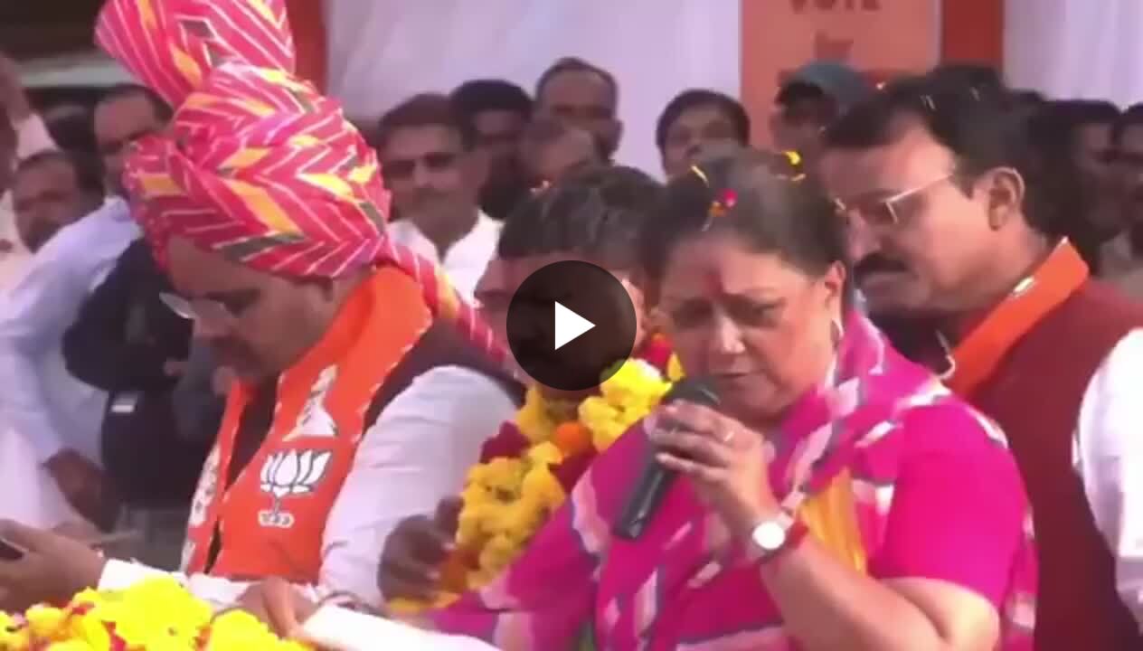 yogsain's tweet card. ⏳ समय जब हाथ थाम ले—अनजाना चेहरा भी सत्ता का चेहरा बन जाता है 🏛️ और जब समय हाथ छुड़ा दे— अनुभव भी दरवाजे खटखटाता है कहा जाता है—समय से बड़ा कोई नहीं। राजनीति में यह लाइन सिर्फ कथन नहीं, सच्चाई है।...