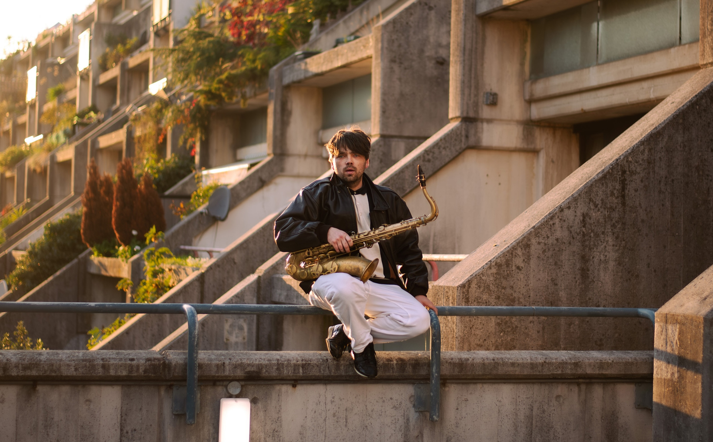 TheSharpNotes's tweet card. British multi-instrumentalist Luke Marzec joins the show to talk about his new single “Growing Up With You” and the friendships that inspired it. Classically and jazz-trained, Luke has carved out a...