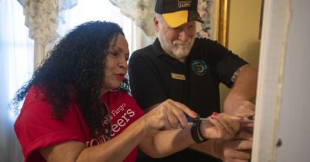 institutesc's tweet card. The Sustainability Institute and Wells Fargo Foundation gave a North Charleston home new solar panels, energy-efficient appliances and an electric HVAC system.