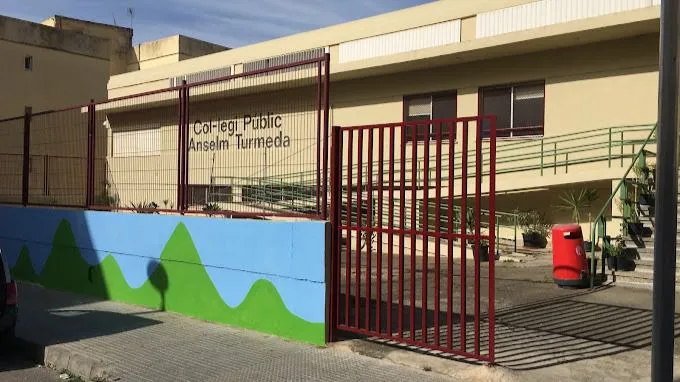 ElPi_IB's tweet card. El Pi-Proposta per les Illes Balears defensa que el català ha de ser oficialment l’única llengua vehicular de l’ensenyament públic a les Illes Balears i rebutja qualsevol proposta que pretengui...