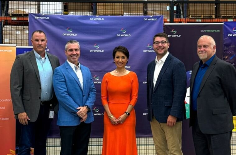 E_E_Leader's tweet card. DP World expands 3PL capacity with a new 249,600-sq-ft warehouse in Middletown, boosting logistics, automation, and sustainability across the Mid-Atlantic.