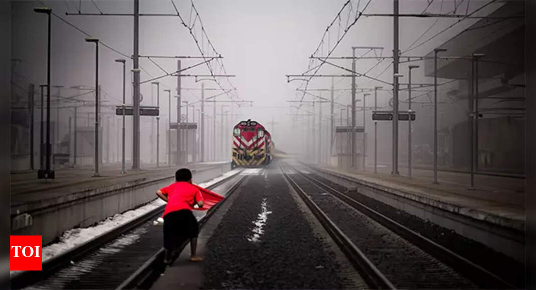 PASWSINDIA's tweet card. India News: Quick thinking and action by a 12-year-old village boy averted what could have been a tragic train accident