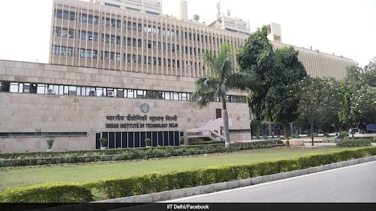 D_MediaJunction's tweet card. IIT दिल्ली ने खोला अप्लाइड डेटा साइंस और AI सर्टिफिकेट प्रोग्राम का नया बैच