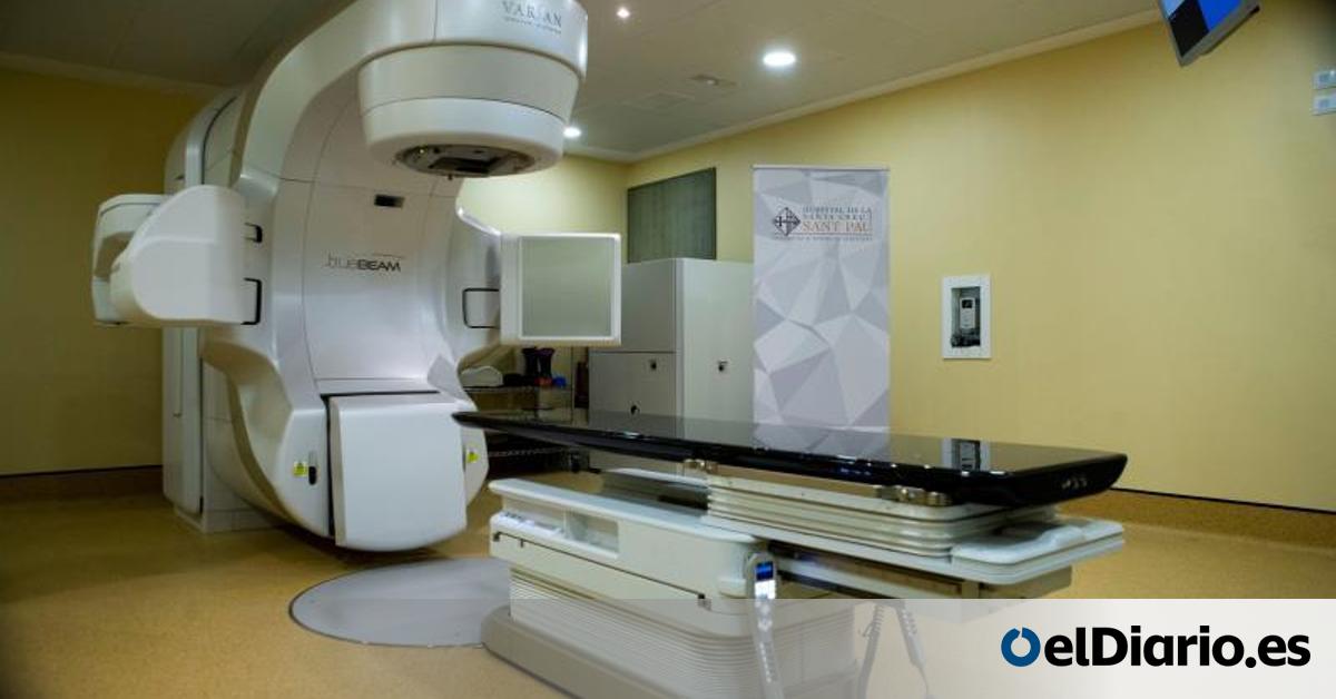 lachunga_chunga's tweet card. Entre 2024 y 2025 los aceleradores lineales usados para pacientes con cáncer en el Centro Oncolóxico estuvieron tres veces fuera de servicio durante más tiempo del que marca como tope el contrato