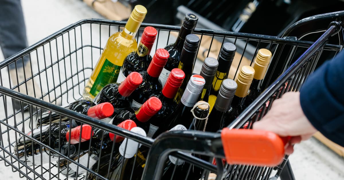 popNAD's tweet card. EU-komission mielestä esitys on kilpailulakien vastainen, suhteeton, epäjohdonmukainen ja ulkomaalaisia tuotteita syrjivä. Hallitus korjaa lakia tammikuun aikana.