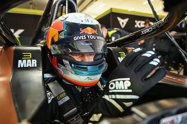 PitLane_F1's tweet card. Hace una semana, teníamos los test de pretemporada de la Formula E en Valencia donde el equipo Cupra Kiro ha tenido buenas sensaciones donde el buen rendimiento de Dan Ticktum ha destacado pero tam…