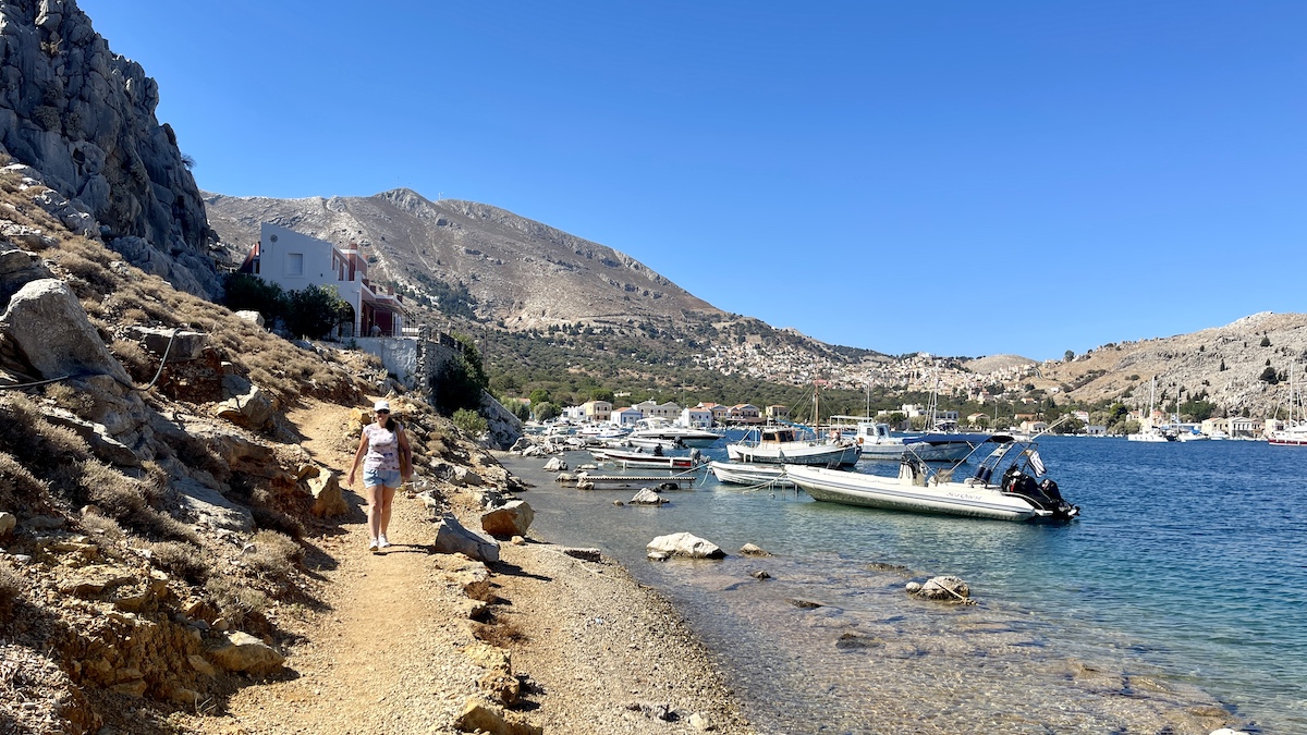 whereangiewand1's tweet card. Discover what a year in the life of a travel blogger is like with this heartwarming travel review of bucket list destinations in Europe.