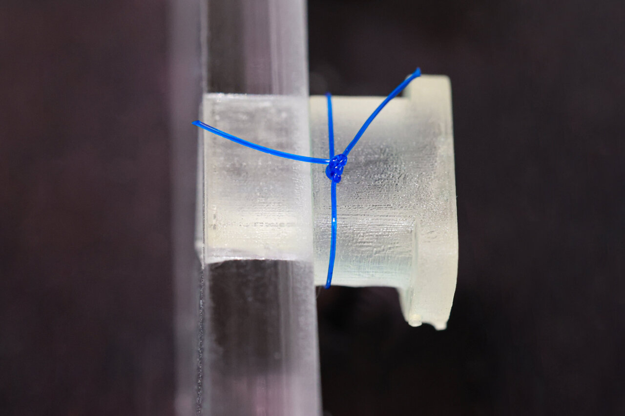 medical_xpress's tweet card. Think about the last time you tied your shoe: maybe you tied it tightly, or tied multiple knots to ensure the laces wouldn't come undone. You likely relied on intuition to tell you how much tension...