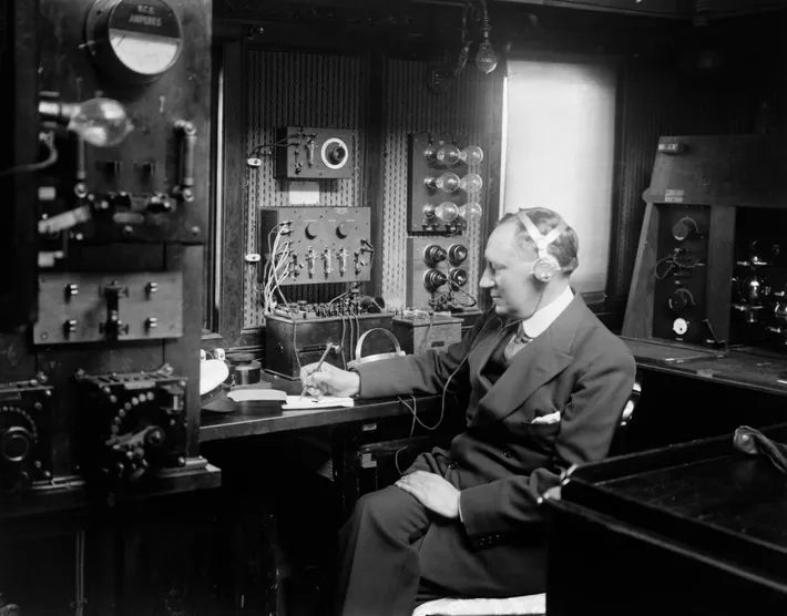 EMTransformador's tweet card. El Museo Transformador Los años 70 del pasado siglo supusieron un momento trascendental para los museos. Además de su tradicional función de conservación, desarrollo y exhibición de una colección,...