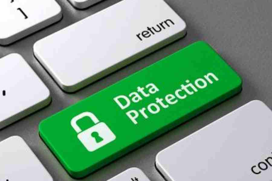 opinion_tt's tweet card. The one good aspect of the rules is that the data provider must send out a notice 48 hours in advance alerting the individual that it intends to erase his/her personal data from its servers