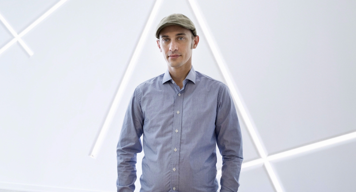 AndreasWeck's tweet card. Zu viele Meetings sind nicht nur Produktivitätskiller für Firmen, für die Wirtschaft sind sie sogar ein Milliardengrab. Shopify-Gründer Tobi Lütke hat jetzt einen Kahlschlag angekündigt. Nicht alle...