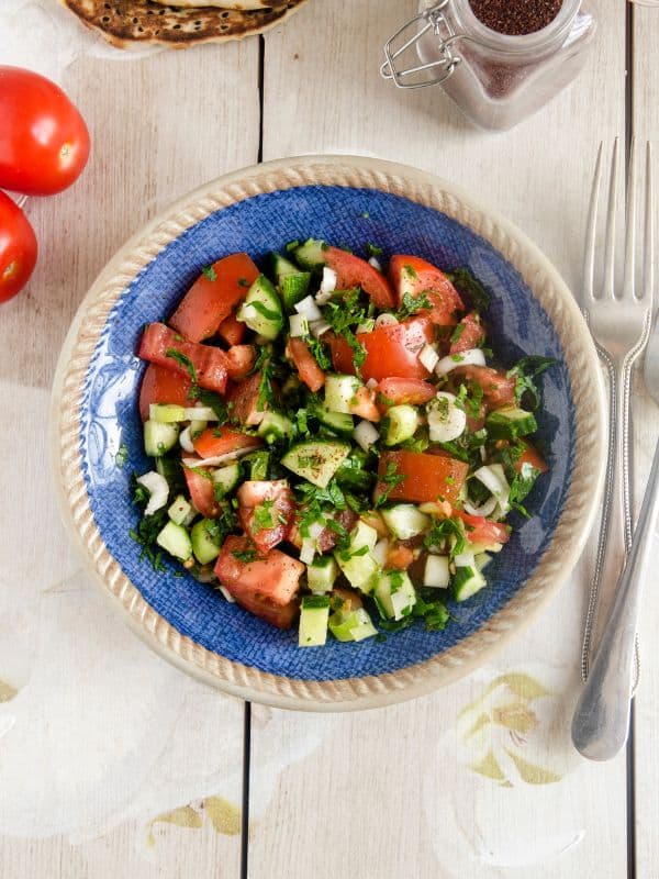 paulinaroad's tweet card. Looking for an Easy Ensalada de Pepino Recipe? Try our Spanish summer salad, the tasty salad with cucumbers, tomatoes, and onions which is easy to make as well.