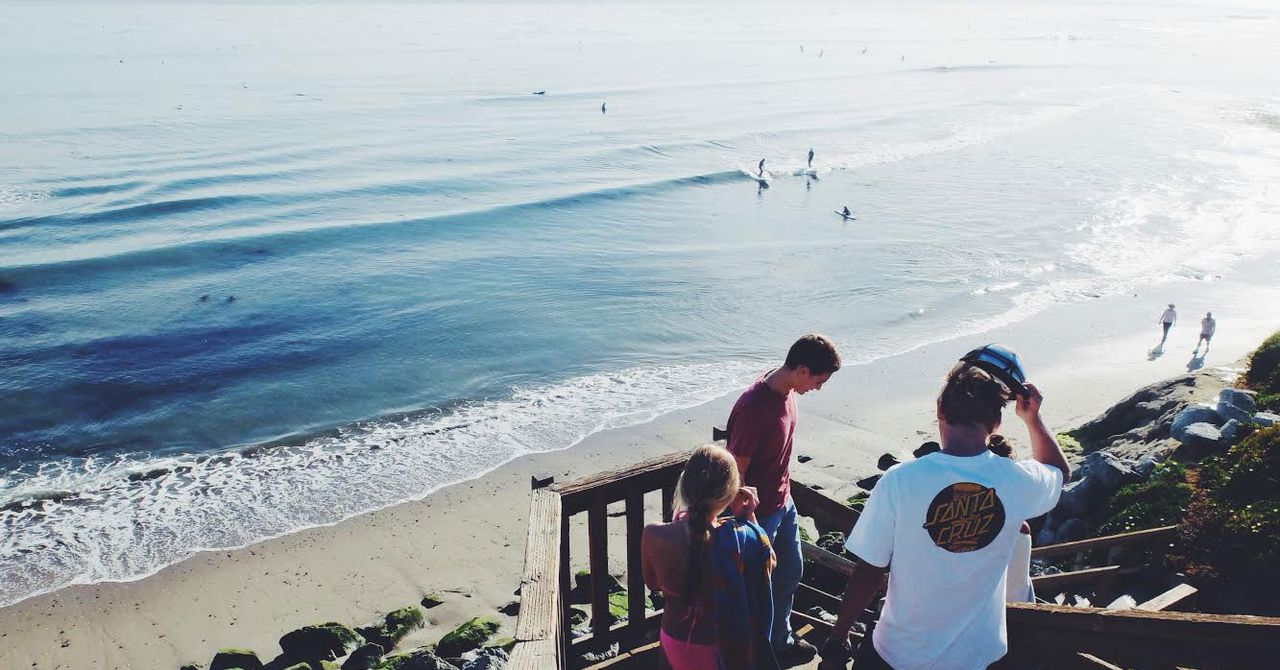 okletscode's tweet card. "Digital Nomads"—and the startups that cater to them—are changing the idea of "working remotely."