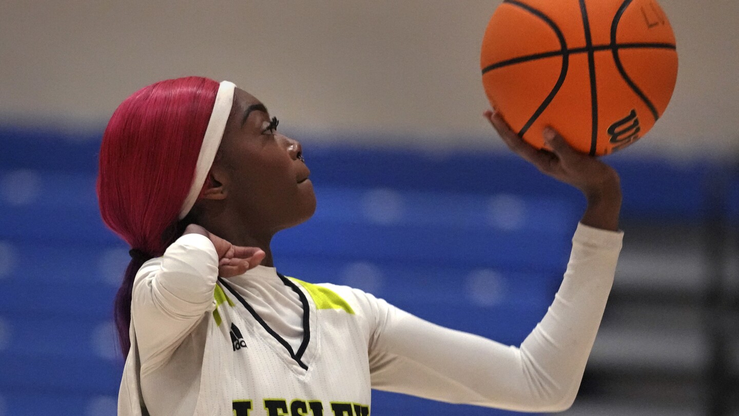 AP's tweet card. Being cut from her high school basketball team was painful for Baileigh Sinaman-Daniel, but she refused to let that rejection, or being born with one arm, stop her from pursuing her basketball dreams.