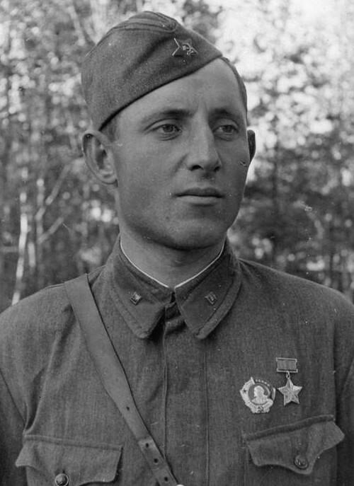 historia_pensar's tweet card. Soviético foi responsável pela cozinha do Exército Vermelho e aprisionar sozinho uma tripulação de soldados alemães